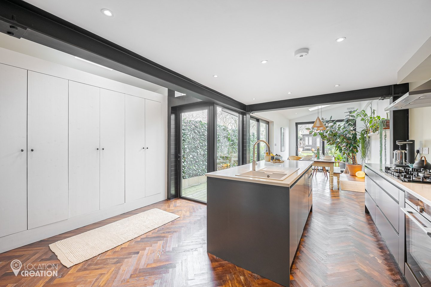 Location Creation Forest House Kitchen Island