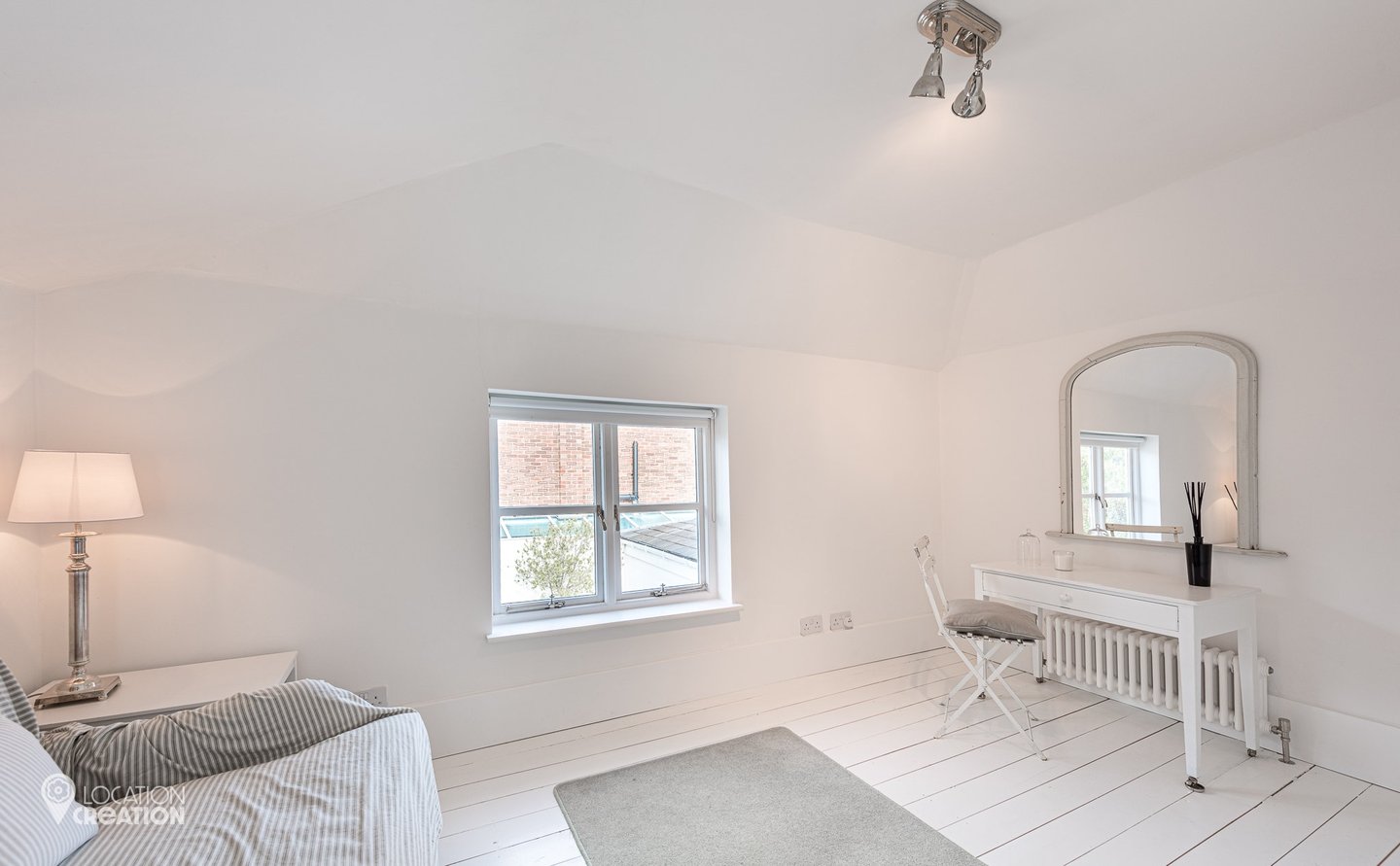 Location CreationWillow Housevanity