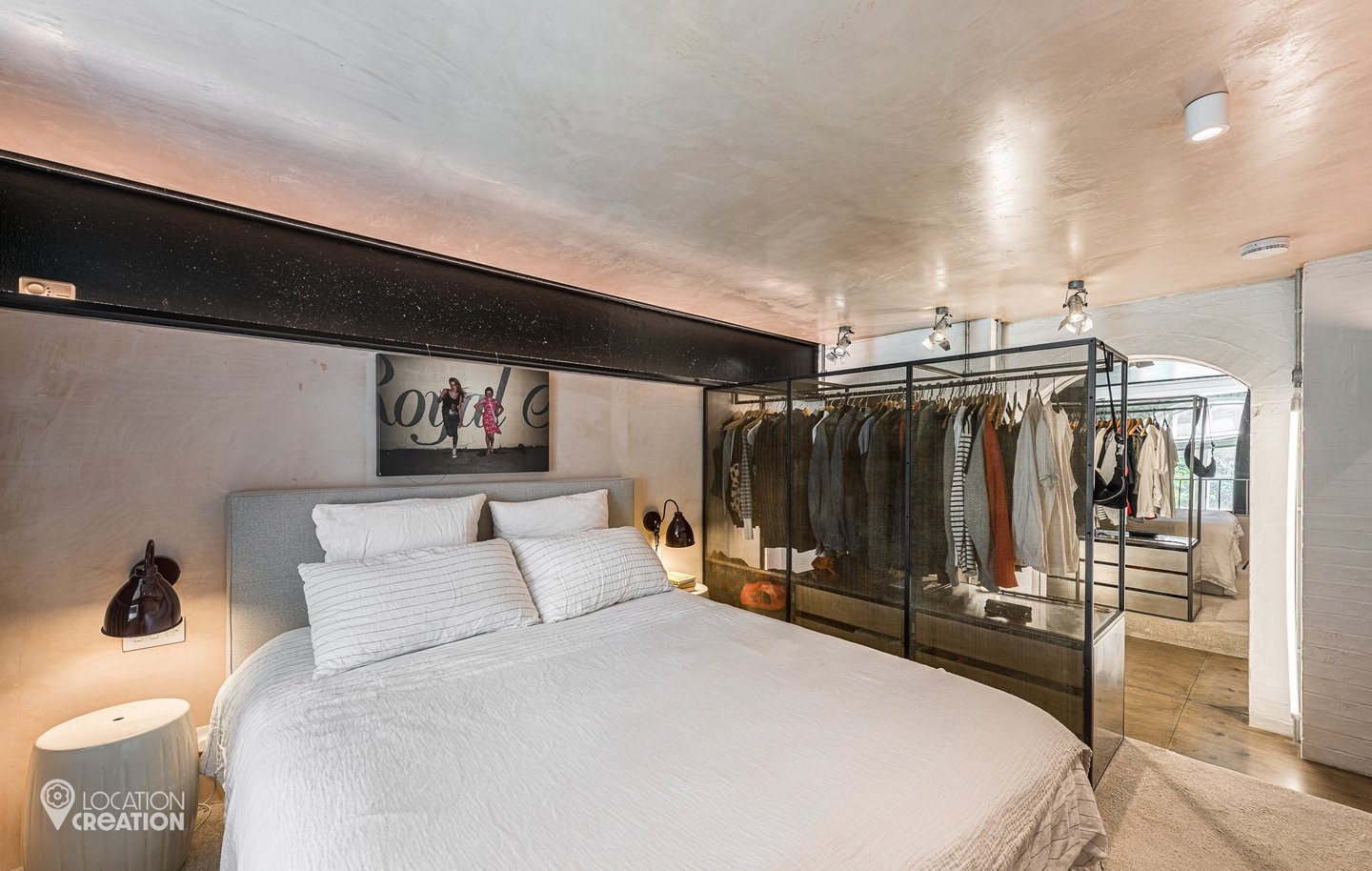 Location CreationOld School House SEbedroom Alt