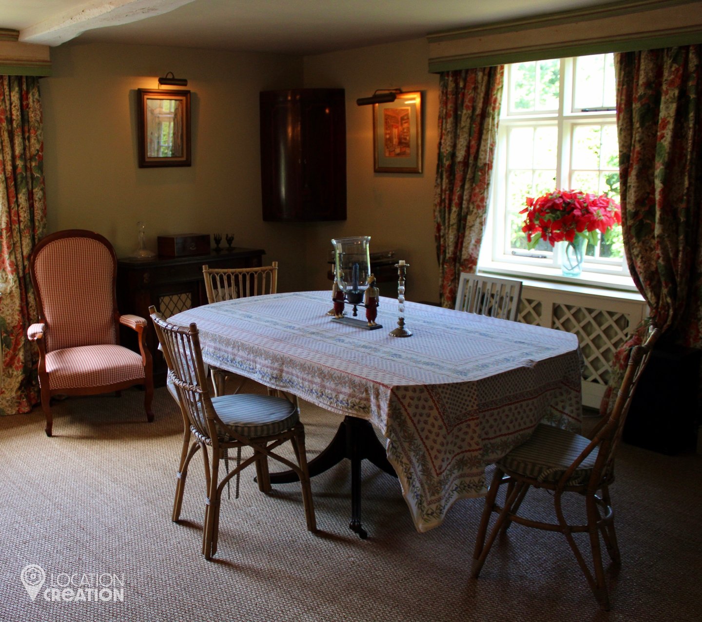 WM Reception Room Table Alt