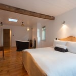 Location Creation Whitestable Seafront Master Bedroom