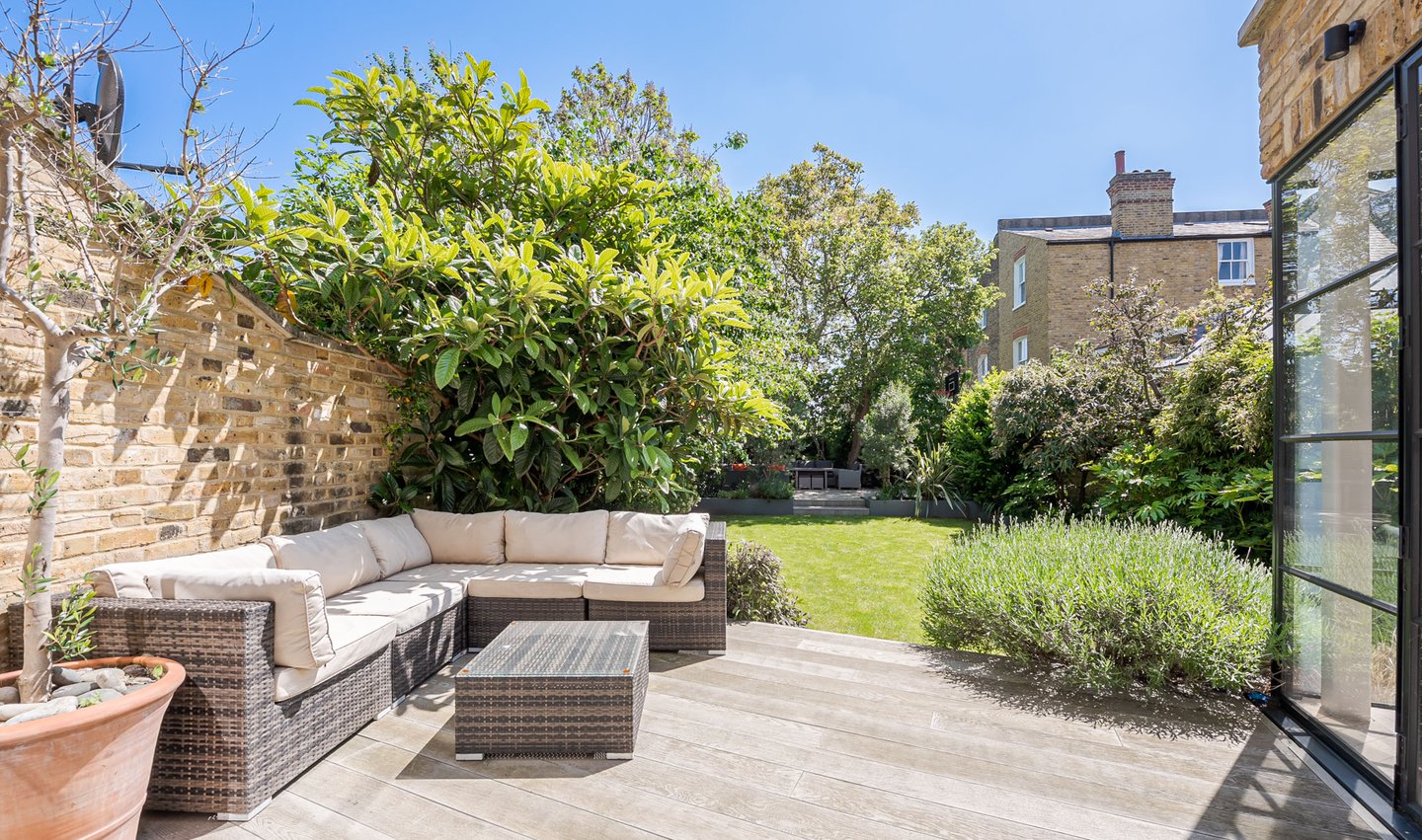 Location Creation Erpingham Patio Seating