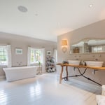 Location Creation Jacobean Manor Bathroom