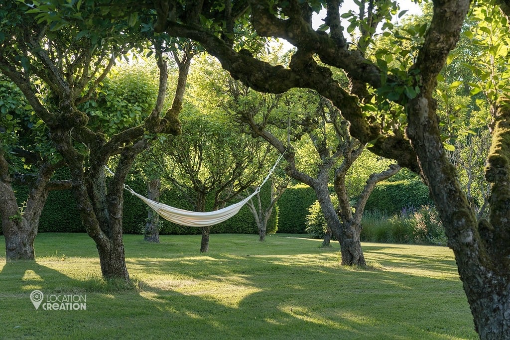 Location CreationBerkshire ManorGarden Hammock