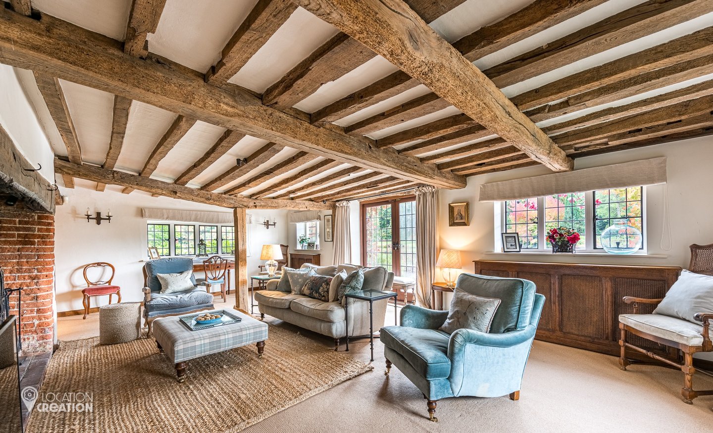 Location CreationLake Housesitting Room