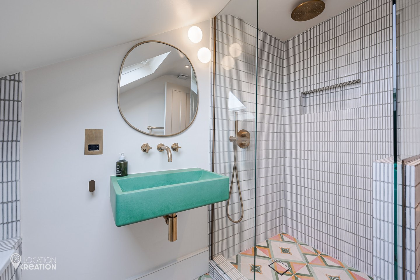 Location Creation Eglantine Bathroom