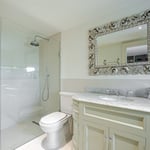 Location Creation West House Master Ensuite