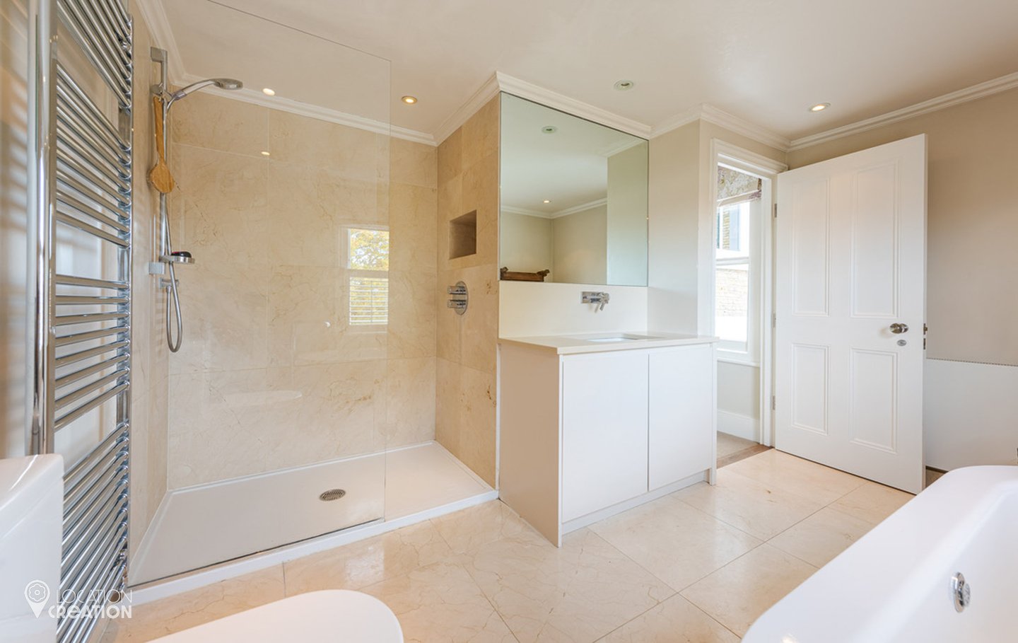 Location Creation Mundania House Bathroom