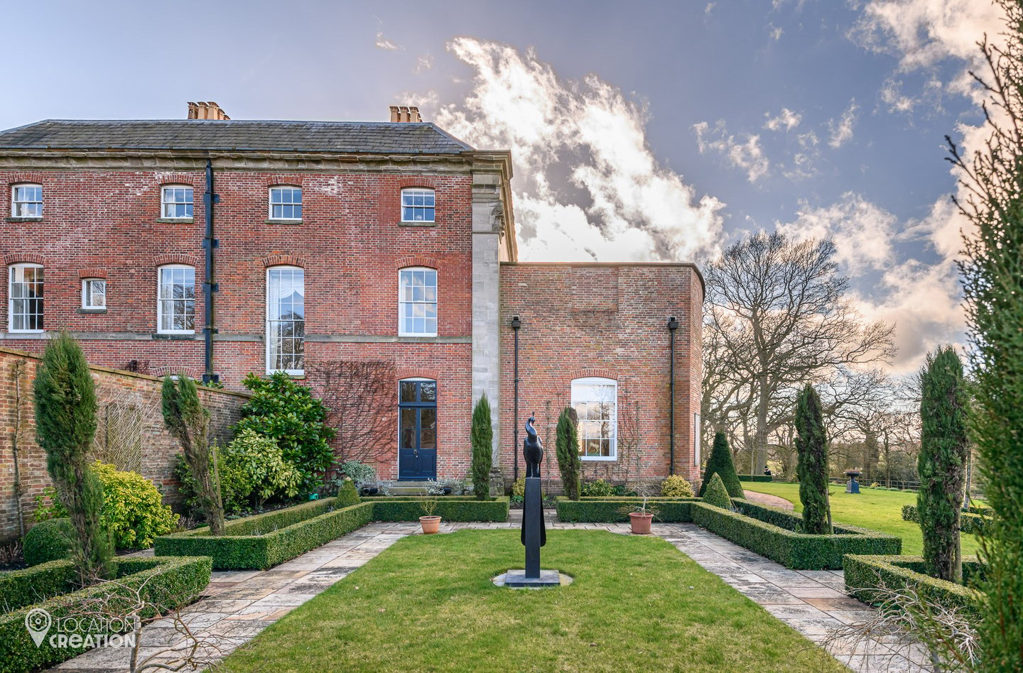 Location Creation Ravenstone Hall Outdoors