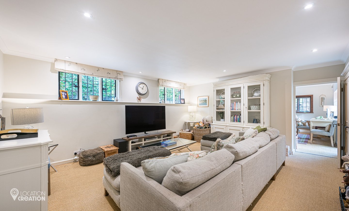 Location CreationLake Housetv Room