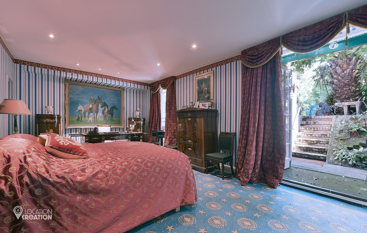 Location CretionEarls Court Paradisemain Bedroom