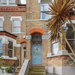Location Creation Lyndhurst Grove Front Of Prop