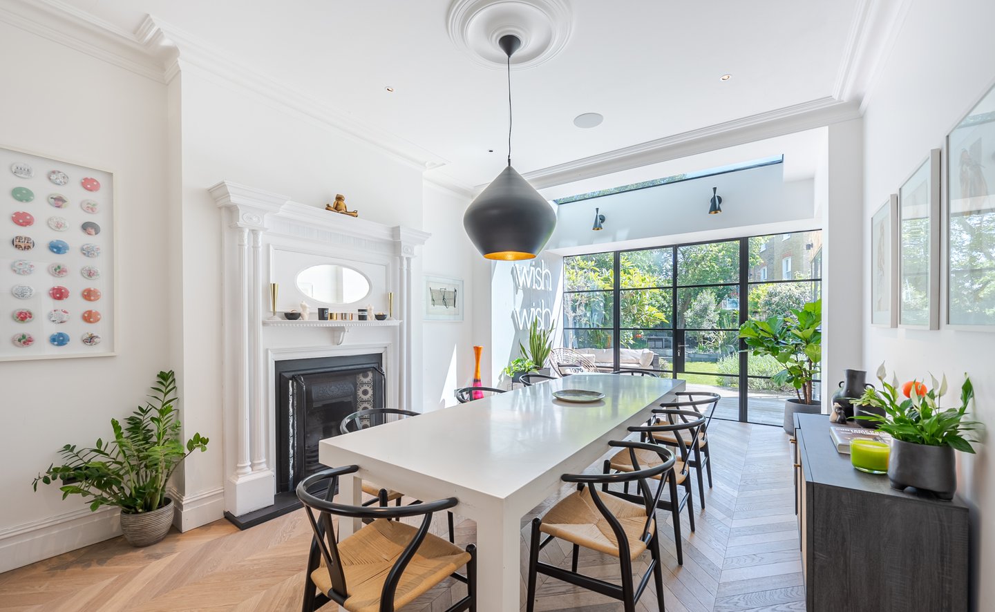 Location Creation Erpingham Dining Table