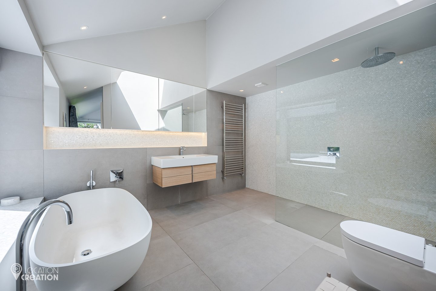 Location Creation Woodhall Bathroom