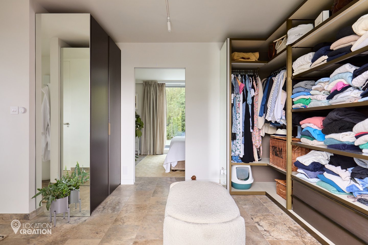 Location CreationChiswick Dockdresser