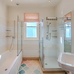 Location Creation Bentley House Bathroom