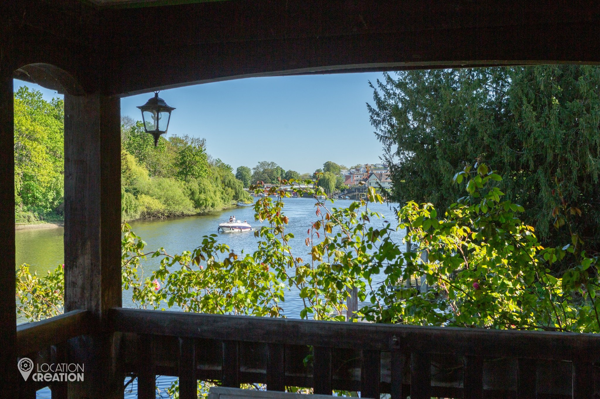Riverside HouseBoathouse Balcony