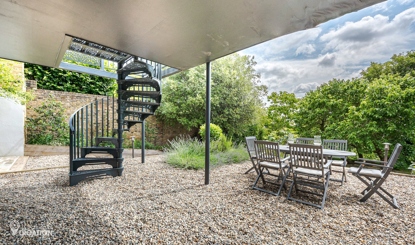 Location Creation Crystal Palace Under Terrace