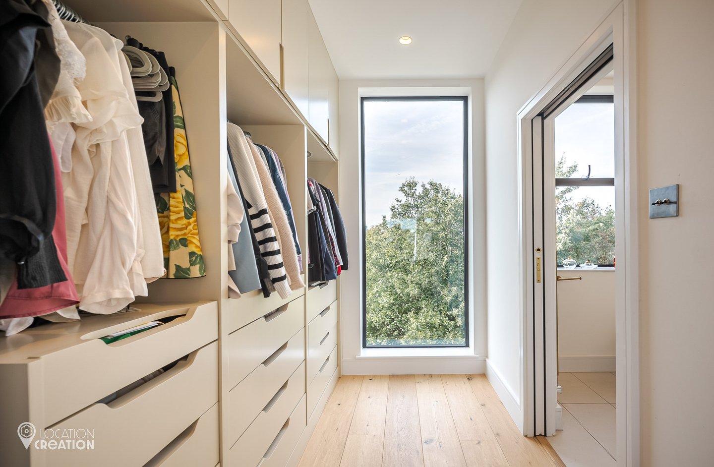Location Creation Groom Crescent Walk In Wardrobe