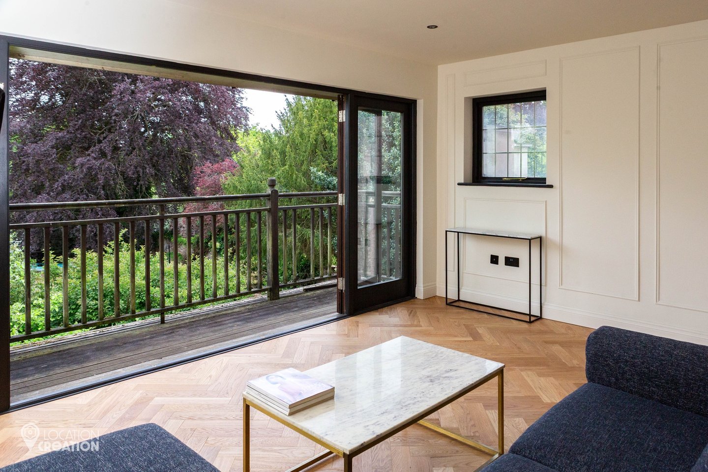 Location CreationRiverside HouseSun Room