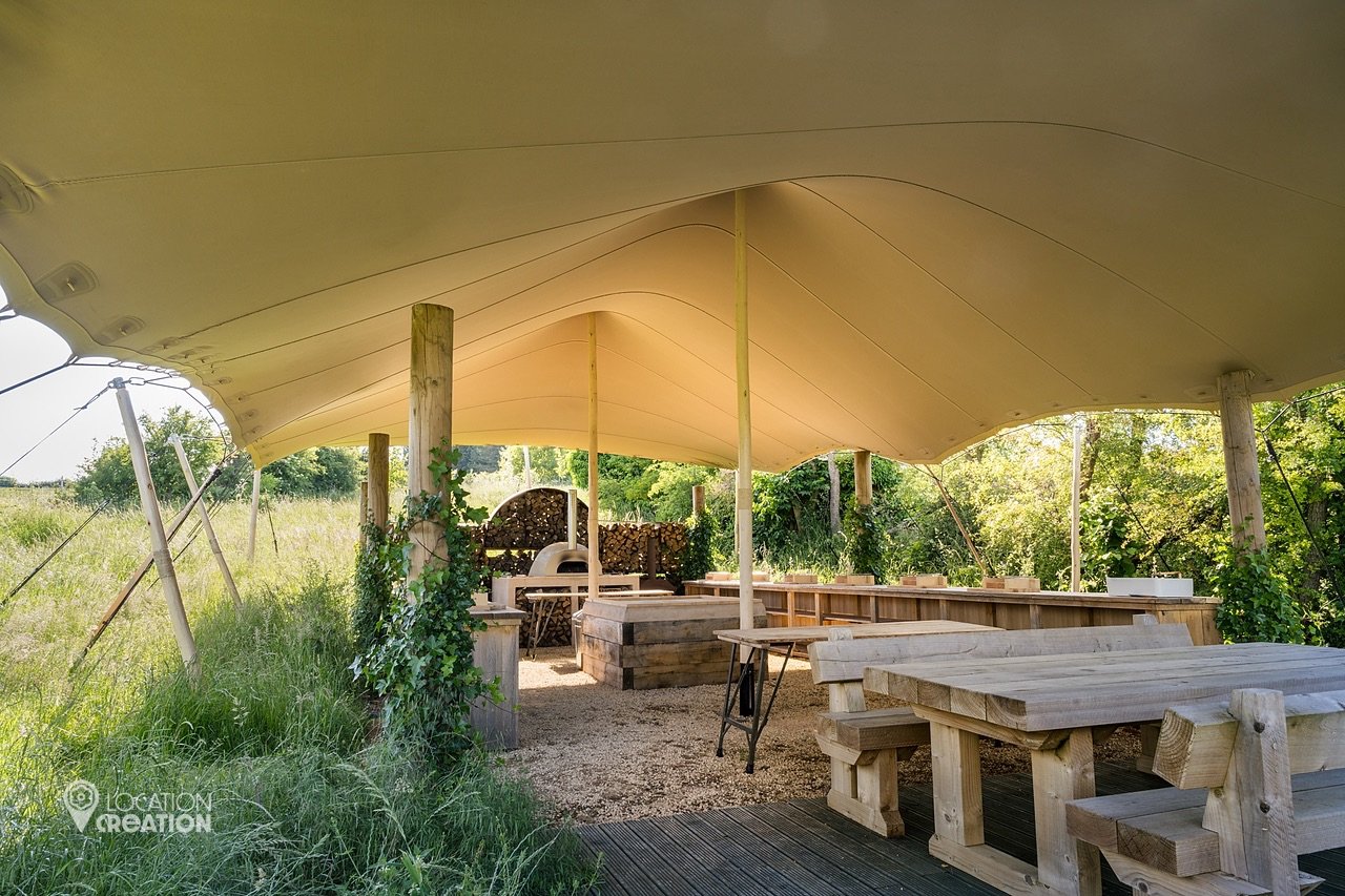 Location CreationBerkshire ManorGarden Entertaining Space