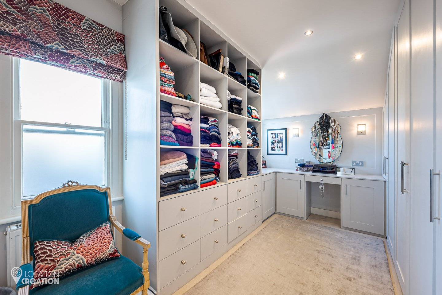 Location Creation Bentley House Master Dresser