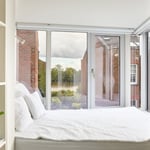 Location CreationChiswick Dockbedroom