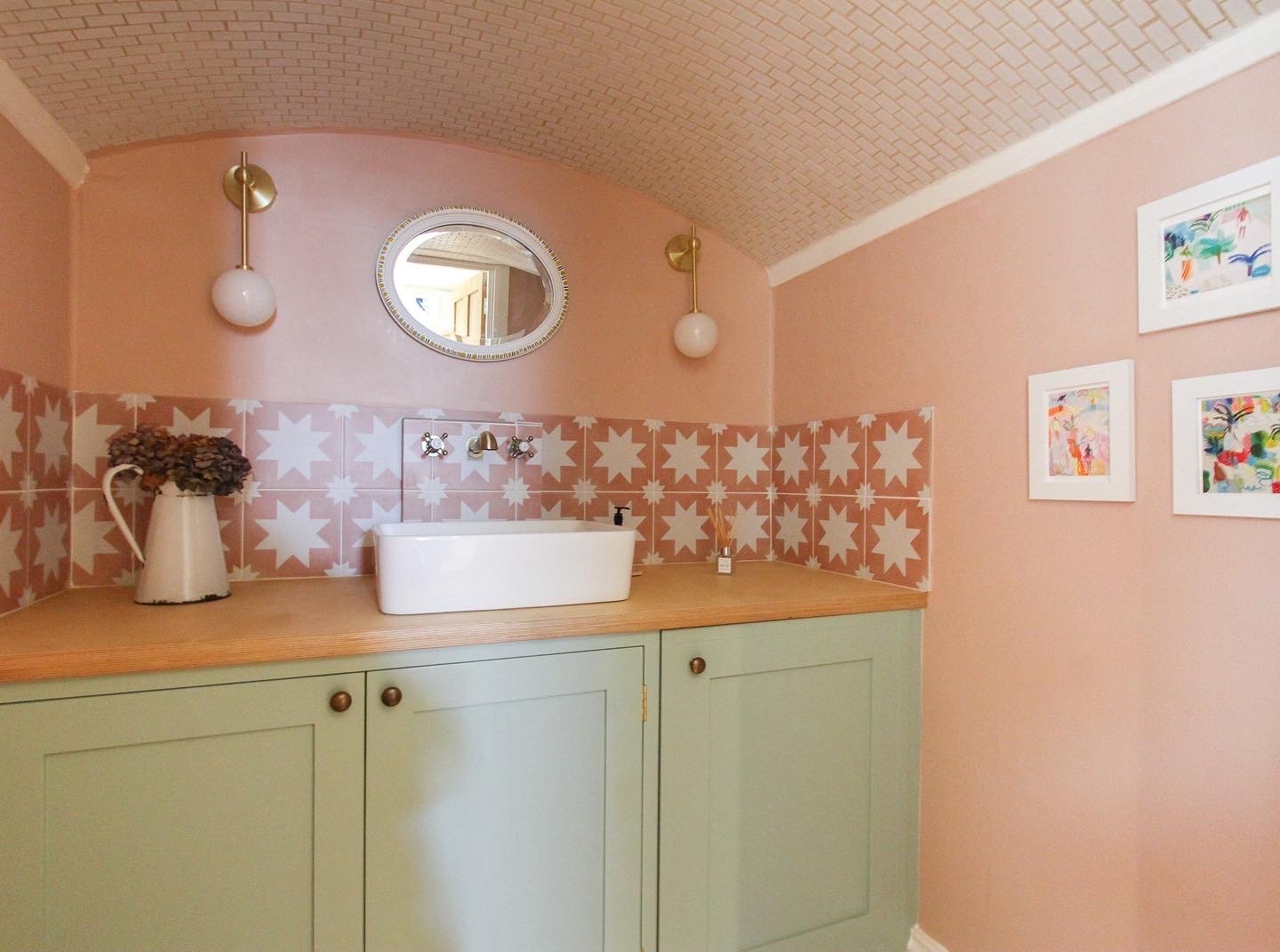 Location Creation Brighton Sink