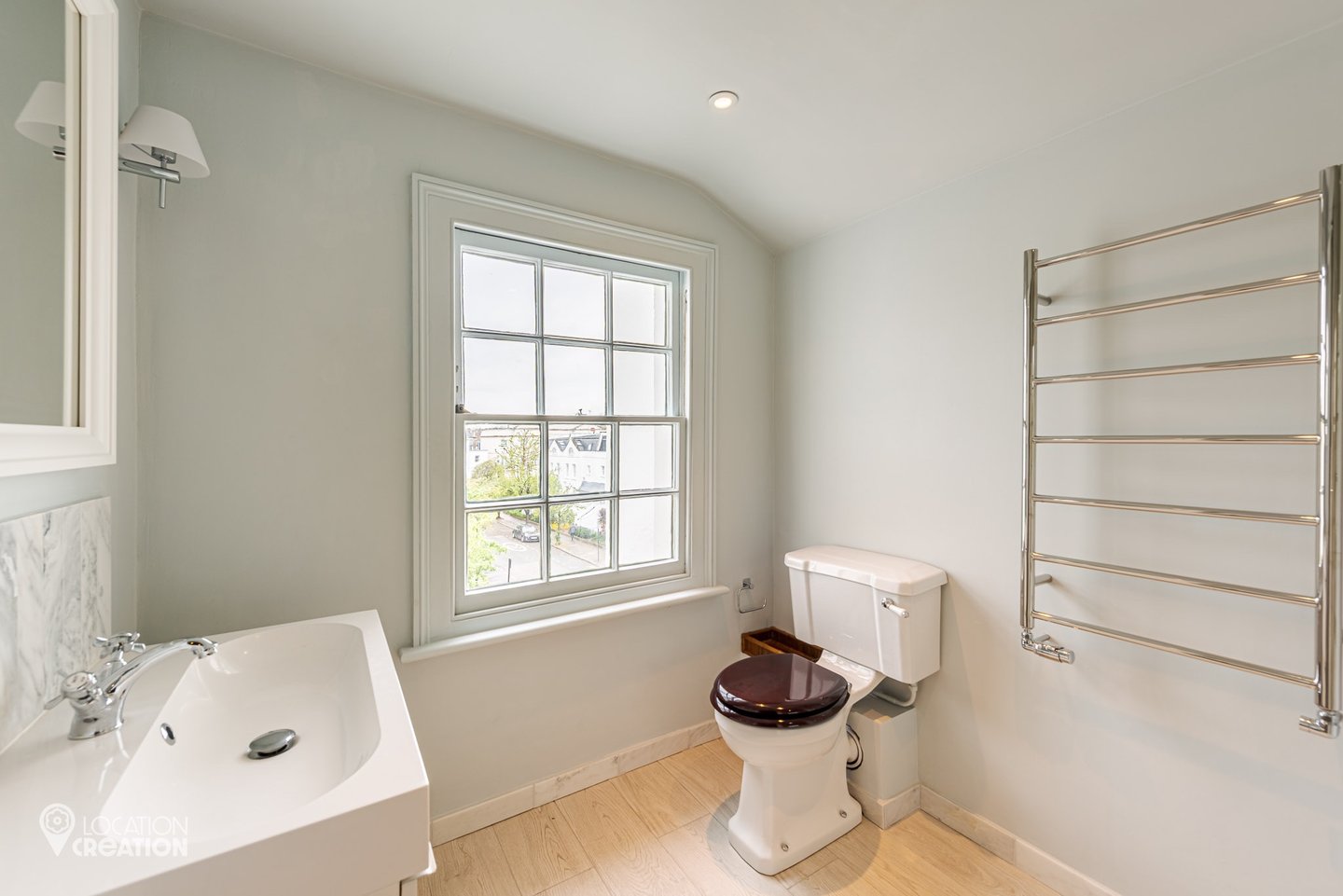 Location Creation St Peters Square Bathroom