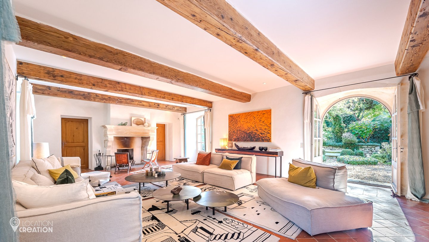 Location Creation PRV Lounge Room