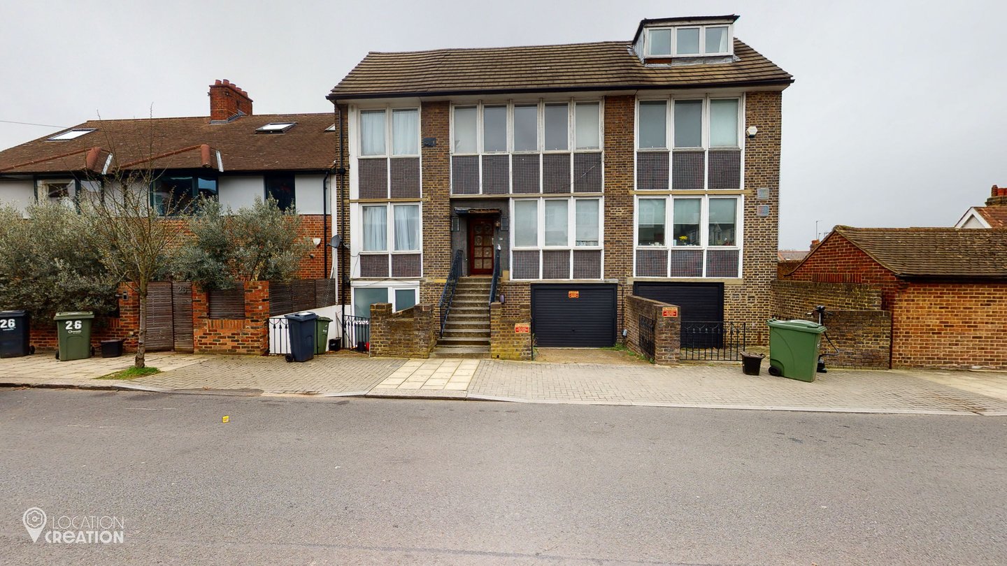 Location Creation Deerhurst Front Of Prop