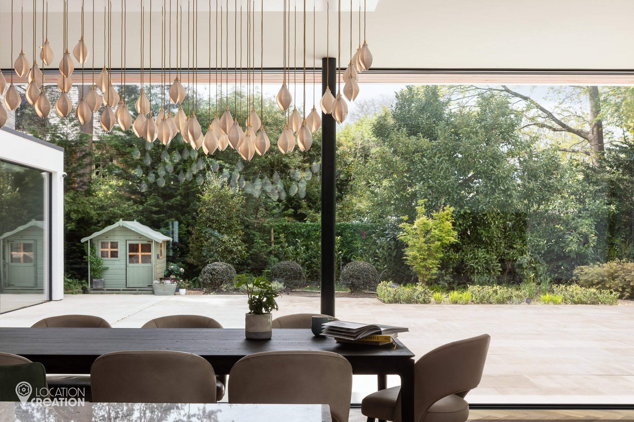 Location Creation Esher Location House Dining Table