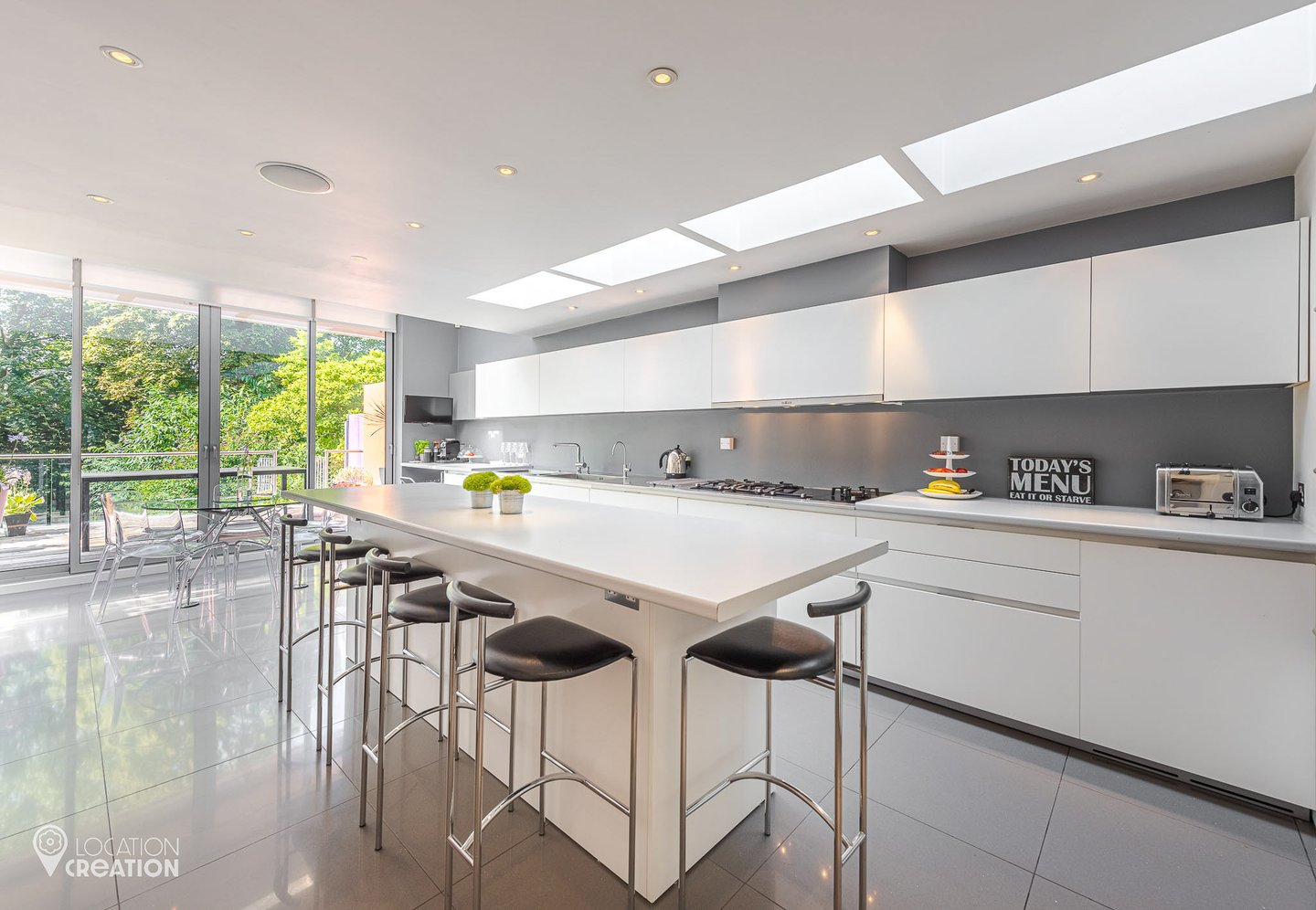 Location Creation Melrose House Kitchen Island
