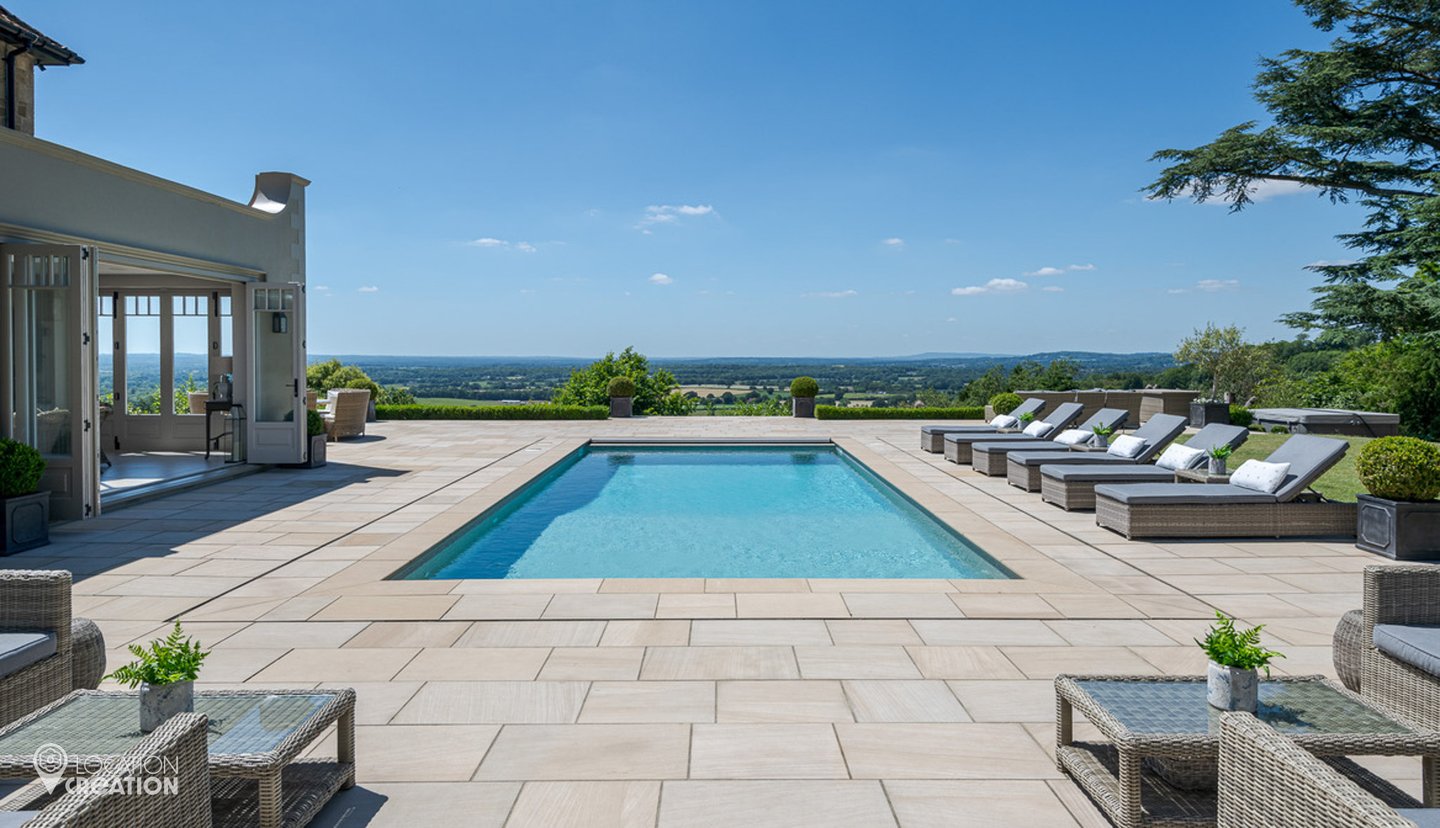 Location Creation Manor View Pool