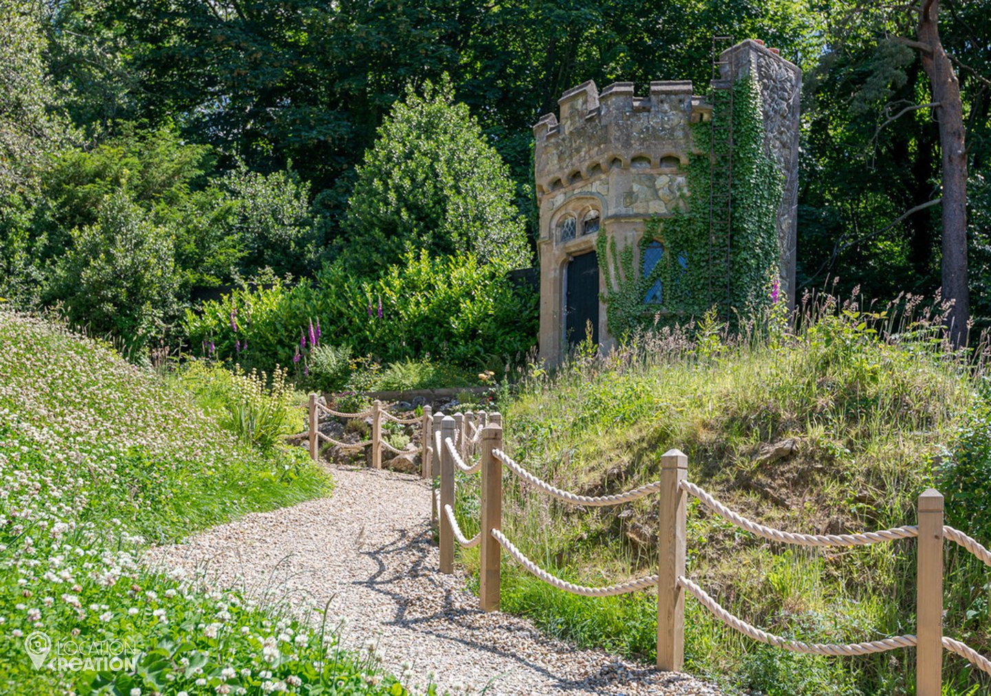 Location Creation Manor View Garden And Walkway