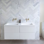 Location CreationRiverside HouseBathroom Alt