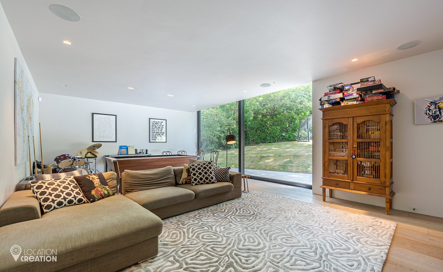 Location Creation Woodhall Sitting Room