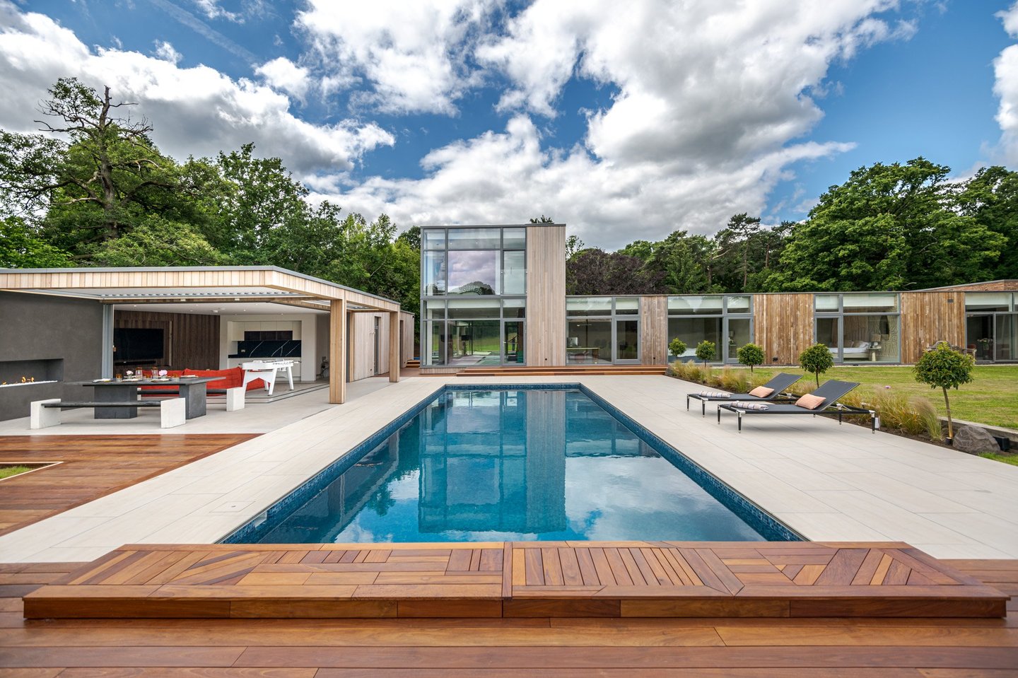 LuxPoolHousenewPH