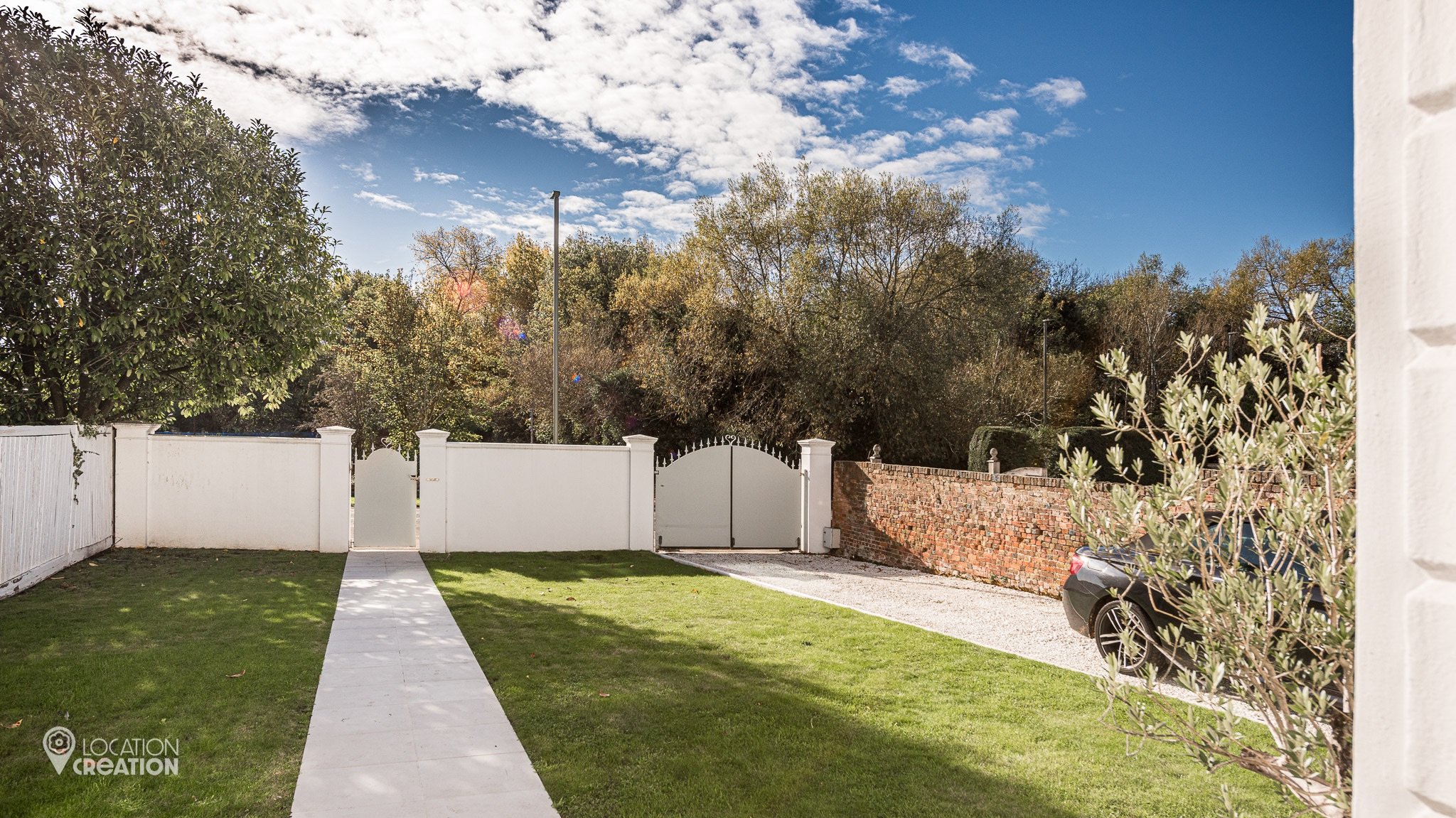 Location CreationWillow HouseFront