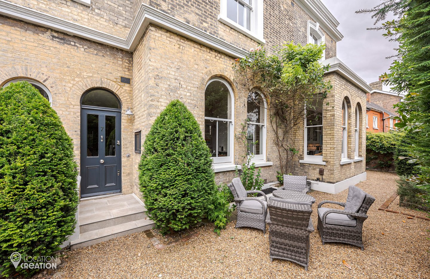 Location Creation Crystal Palace Front Outdoor Seating