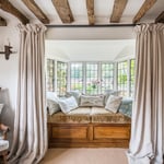 Location CreationLake Housesitting Room