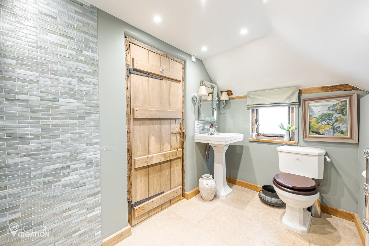 Location Creation Berrys Maple Family Bathroom