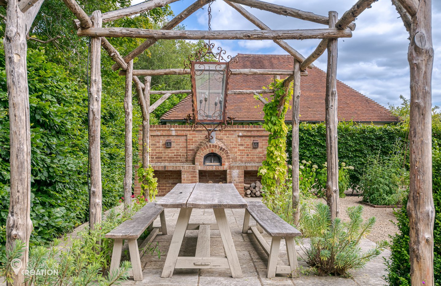 Location Creation Jacobean Manor Outdoor Seating