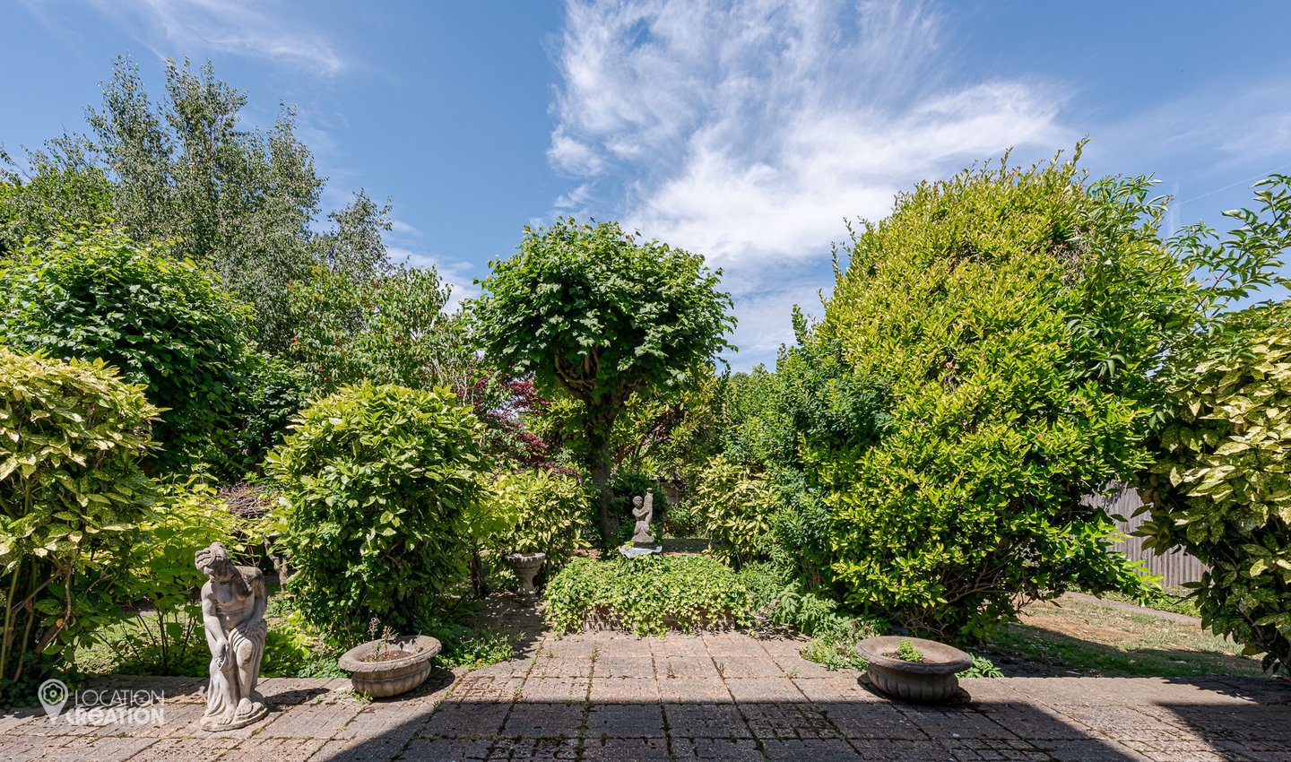 Location CreationBrook Hotelgarden