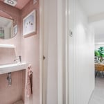 Location Creation Hugon House Pink Loo