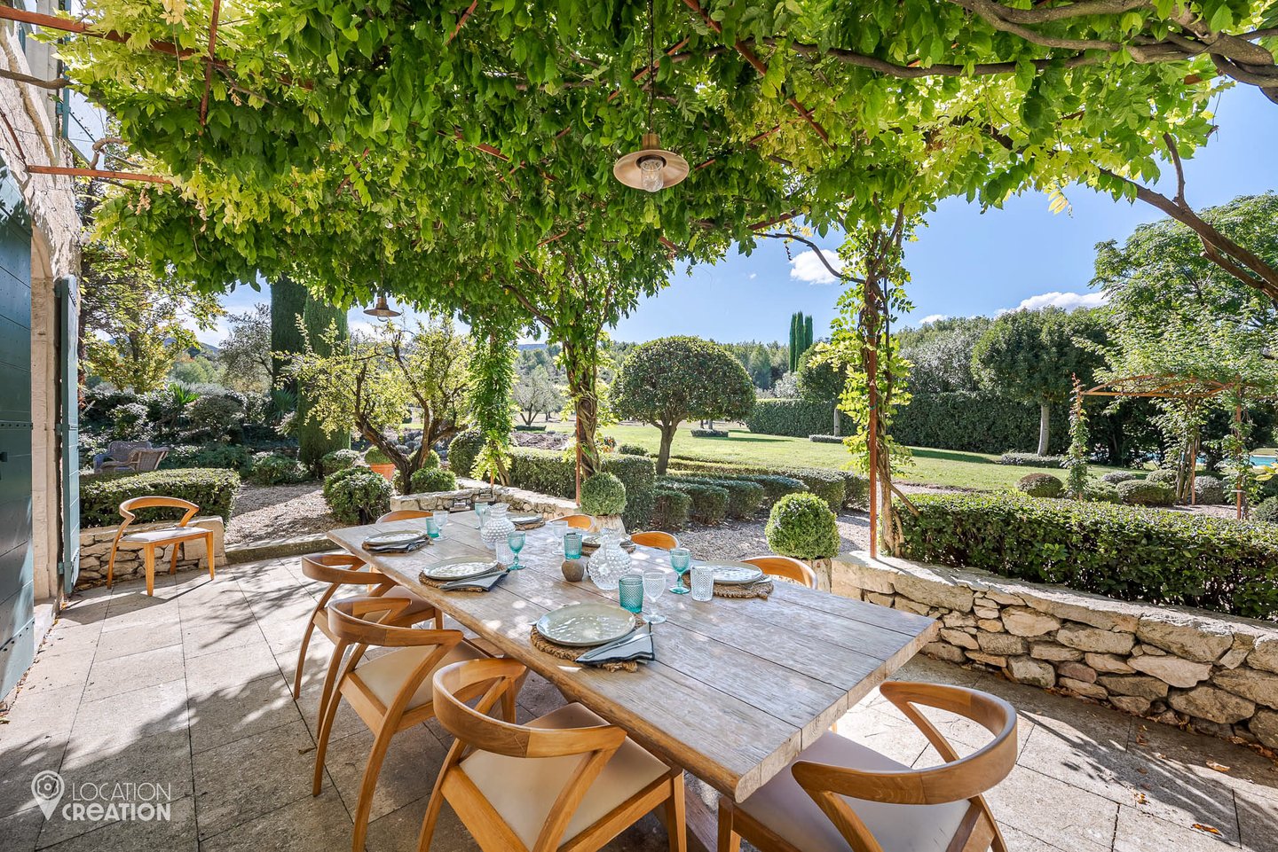 Location Creation PRV Outdoor Table