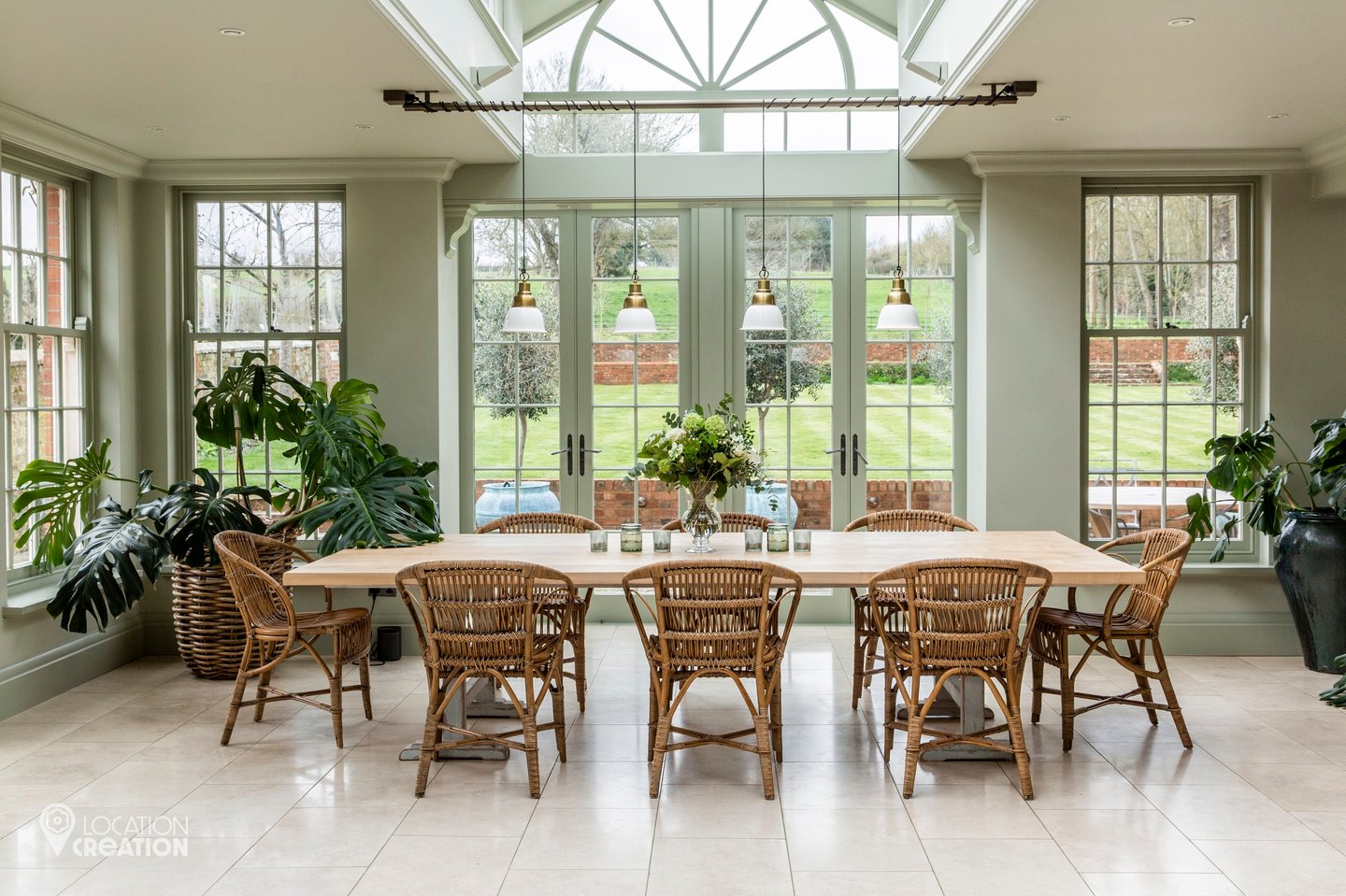 Location CreationBerkshire ManorOpen Living