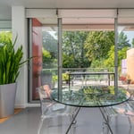 Location Creation Melrose House Circle Table