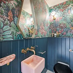 Location Creation French House Loo
