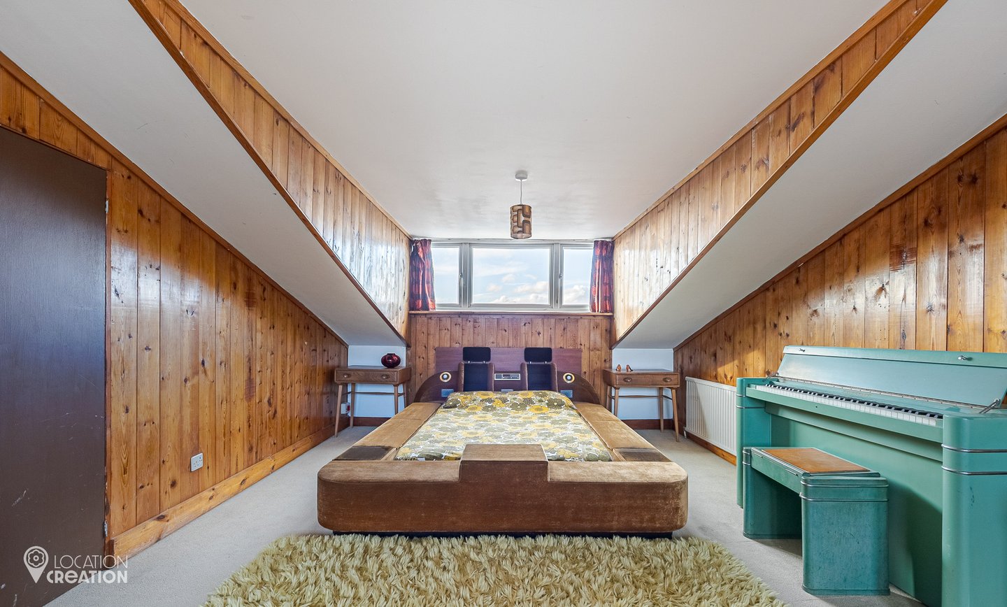 Location Creation Deerhurst Bed